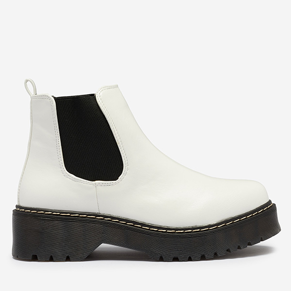 OUTLET Fehér női csizma vastagabb talpon Somco - Lábbeli