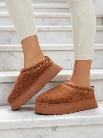 Royalfashion Rövid női hótaposó Esel