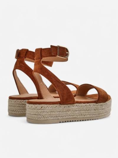 Royalfashion Női platform szandál Finna