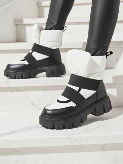 Női hócsizma lapos talppal fekete-fehérben Ferory- Footwear