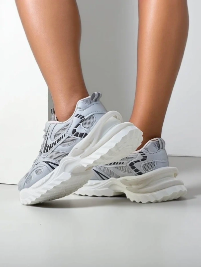 Royalfashion Női sportos sneakers vastagabb talpon Annete