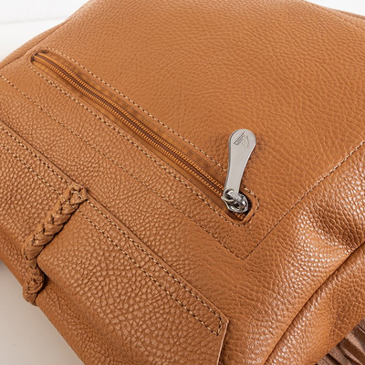 Teve válltáska rojtokkal - Kézitáskák