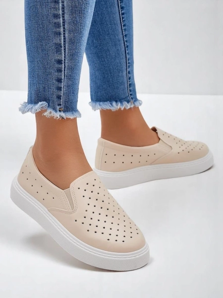 Royalfashion Női perforált sportfűzős cipők Vaned