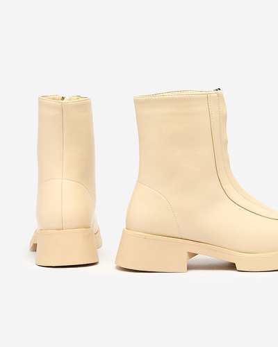 Royalfashion Női bézs színű Etiuse lapos sarkú csizma