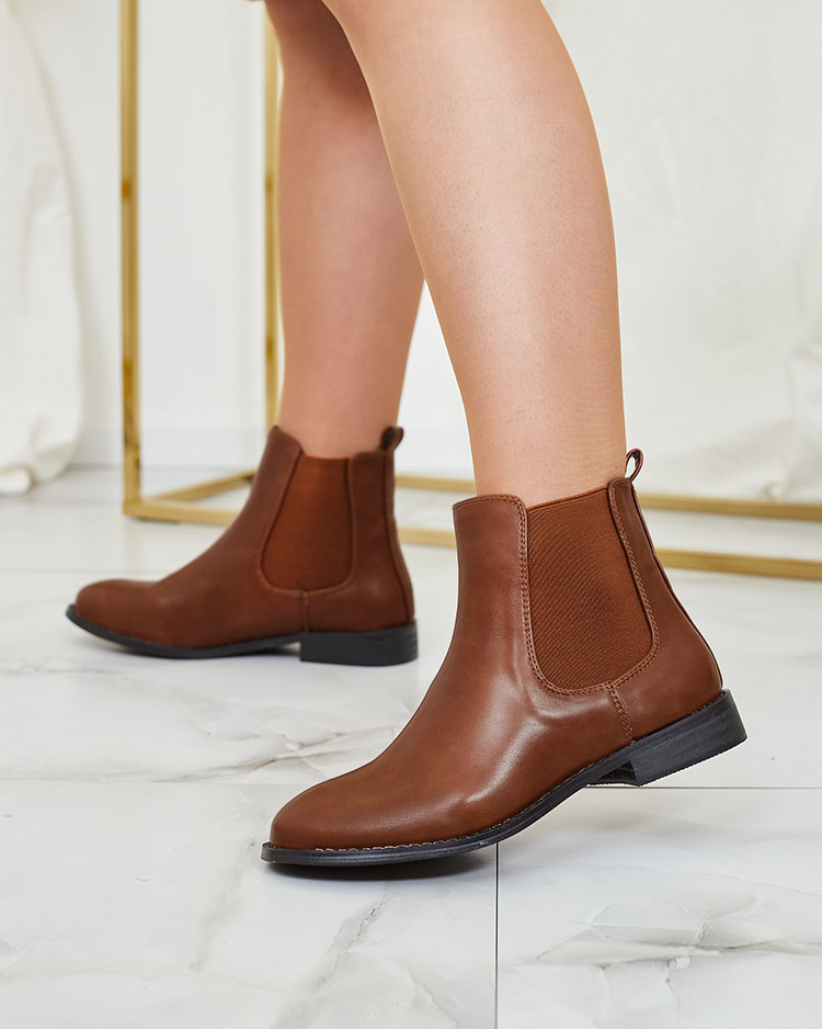 Royalfashion Fekete női csizma a'la sztyblety díszítéssel Ederte