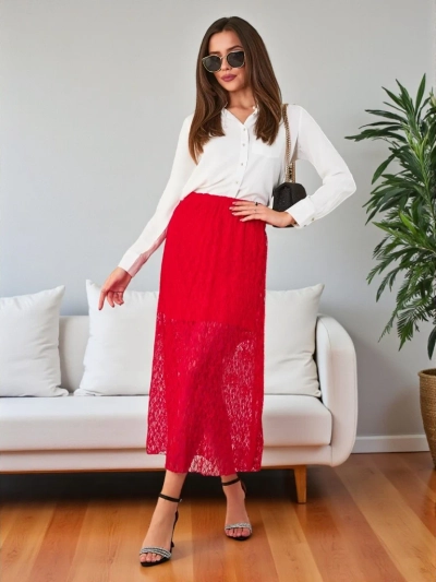 Royalfashion Női midi szoknya csipkével