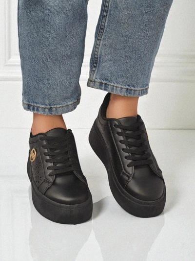 Női platformos sneakers Perseida Royalfashion fekete eco bőr