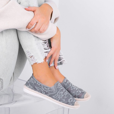 Szaro - niebieskie espadryle zdobione koronkowym materiałem Rose - Obuwie