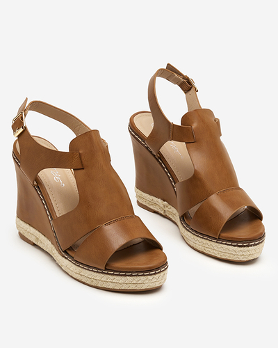OUTLET Világosbarna női szandál magas éken Clack - Shoes