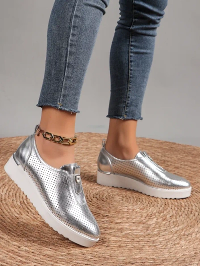 Royalfashion Női slip-on perforált cipők Goffies