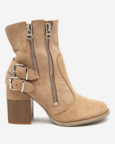 Világosbarna női csizma a poszton Ferrgo- Footwear