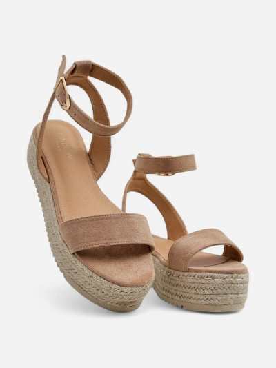Royalfashion Női platform szandál Finna
