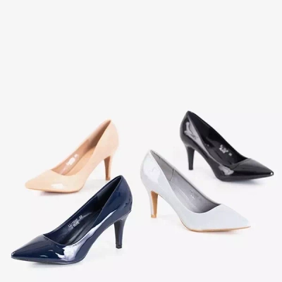 OUTLET Sötétkék lakkozott szivattyúk tűsarkú Brucie - Cipők