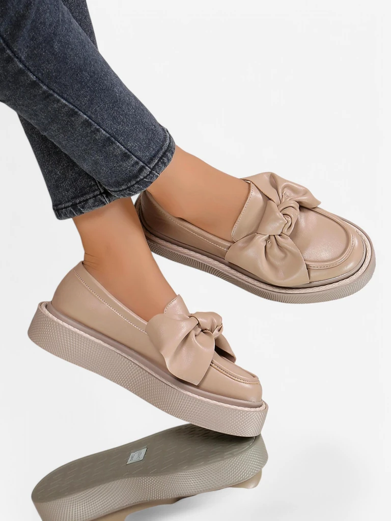 Royalfashion Elegáns női mokaszin masnival Ortto