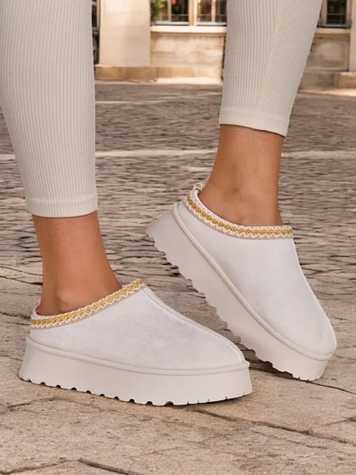 Royalfashion Rövid cipők, amelyek női hócsizmák stílusában készültek Flufi