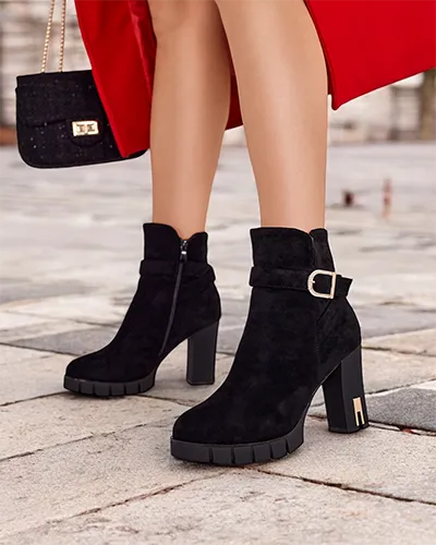 Royalfashion Női magassarkú csizma Molin