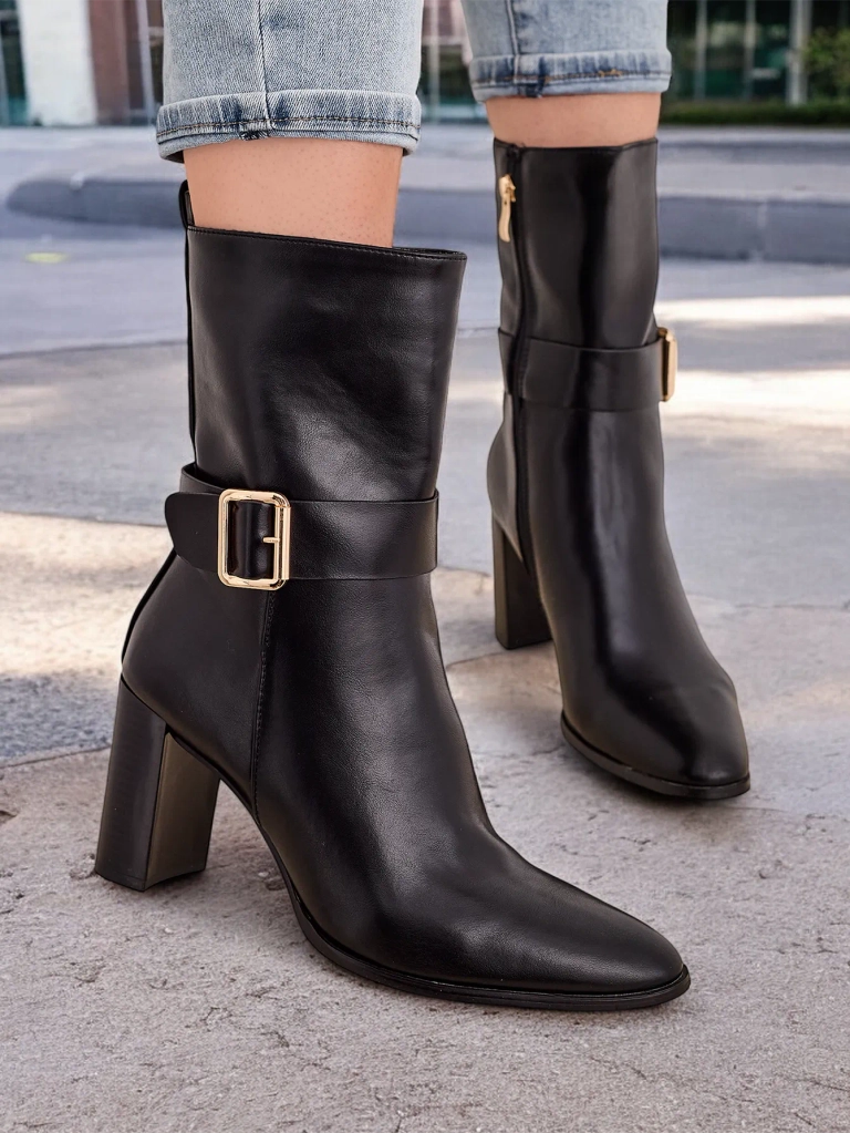 Royalfashion Női bokacsizma egy poszton Amior