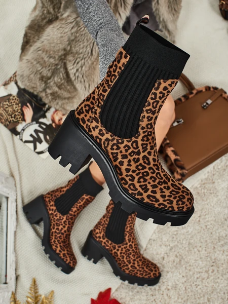 Mintás női bokacsizmák vastag sarokkal, öko velúrból Anthere