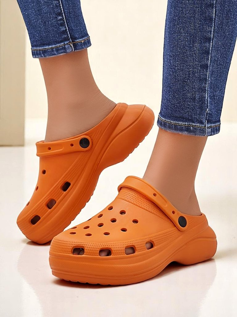 Royalfashion Női perforált gumipapucs Dellosa