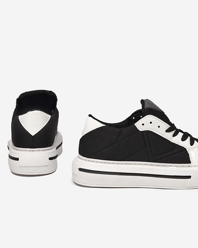 OUTLET Női sportcipő fehér és fekete színben Smaqo- Footwear