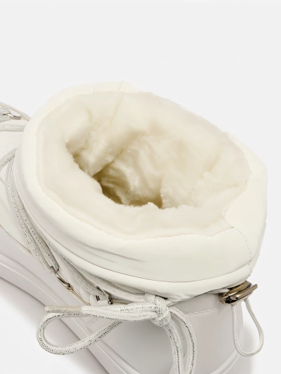 Royalfashion Női csúszós csizma a'la hócsizma fehér színben Vevnose