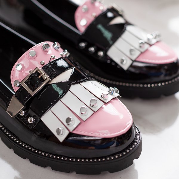 Fekete mokaszinok Gwadalaha díszekkel - lábbeli