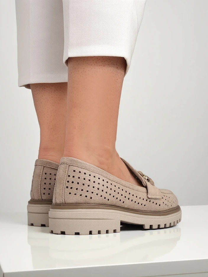 Royalfashion Női perforált mokaszin Besio