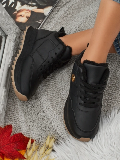 Royalfashion Melegített női tornacipő szőrmével Casot