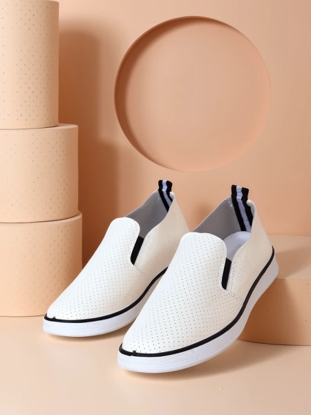 Royalfashion Női perforált sportcipő Musio