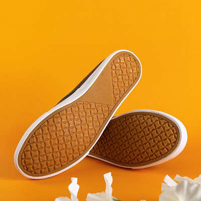 OUTLET Fekete női csúszós cipők - a Bonbqu-on - Lábbeli