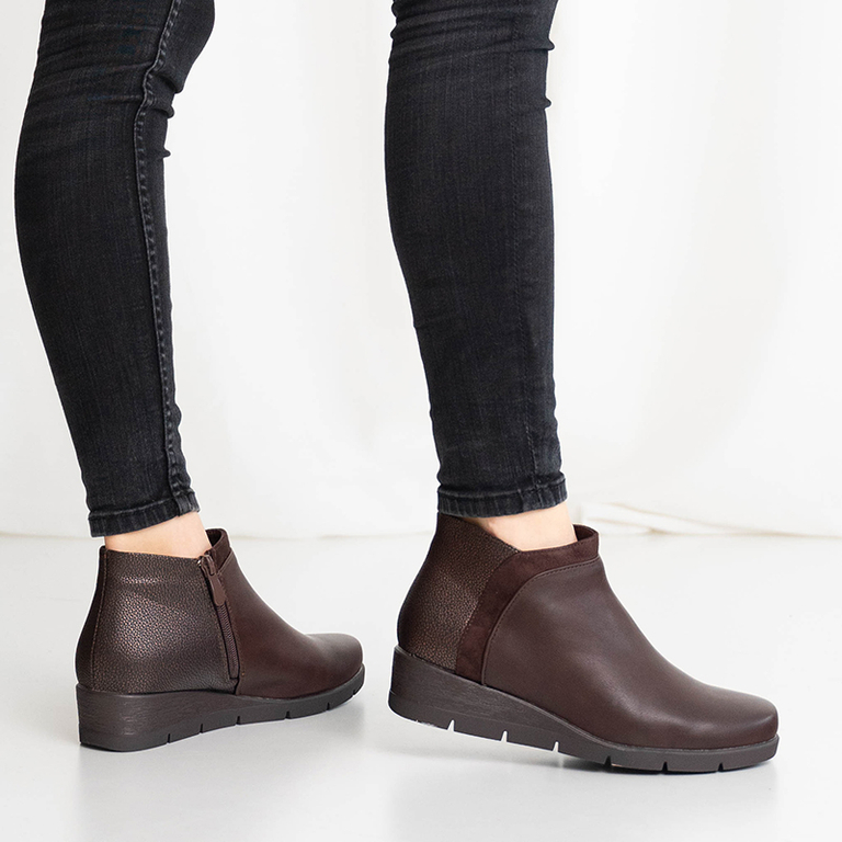 Barna női bokacsizma a Flyvi - Shoes -tól