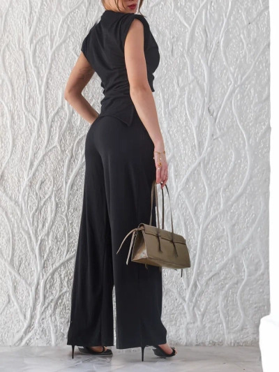 Royalfashion Női bordázott szett, aszimmetrikus toppal, ujjatlan és laza nadrággal