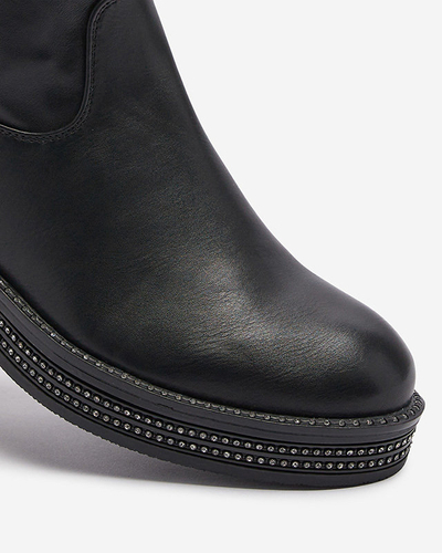 OUTLET Női térdig érő csizma fekete színben Faberro- Footwear