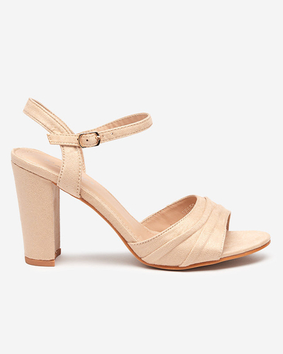 OUTLET Női szandál az oszlopon Garroti bézs színben - Lábbeli