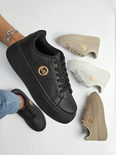 Női platformos sneakers Perseida Royalfashion fekete eco bőr