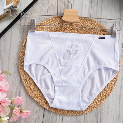 Női fehér pamut bugyi virággal PLUSZ MÉRET - Fehérnemű