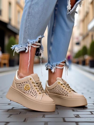 Cleo Ecru Platino – bézs platformos sneakers Royalfashion eco bőr