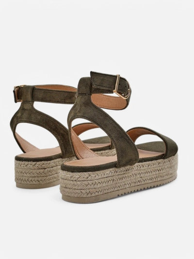 Royalfashion Női platform szandál Finna