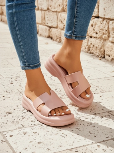 Royalfashion Női papucs vastag talppal Nova Gloss