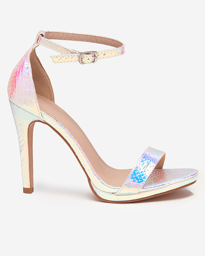 OUTLET Ezüst színű női holografikus szandál Fasiro tűsarkún - Lábbeli