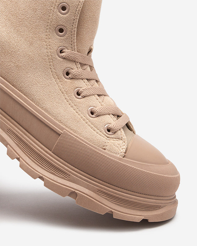 OUTLET Világosbarna, fűzős, lapos sarkú női bokacsizma Wertika - Cipők