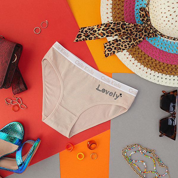 Női bézs bugyi - Fehérnemű