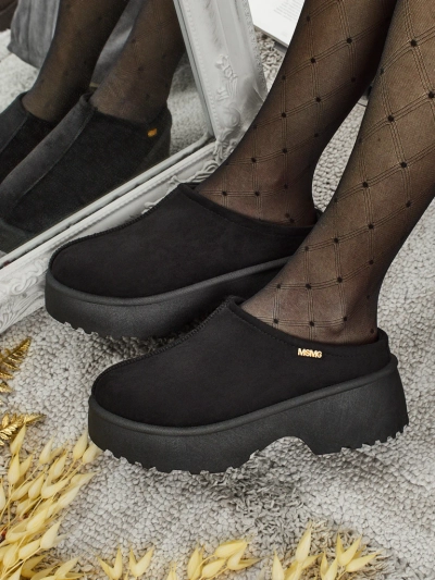 Rövid női a'la hócsizma bundával Calindra