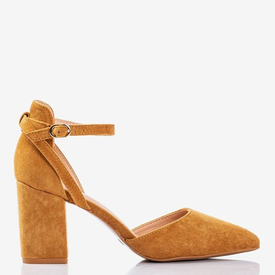 OUTLET Barna, kivágott szivattyúk magasabb oszlopon. Party Time - Lábbeli