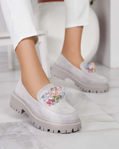 Világosszürke női mokaszin színes gyöngyökkel Hetika - Lábbeli