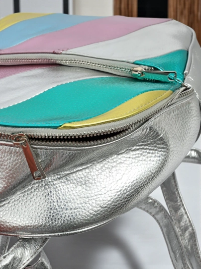 Royalfashion Női ökobőr hátizsák csíkokkal Metallic Stripes