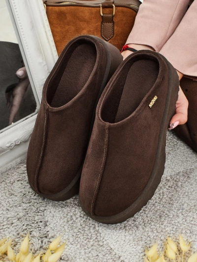 Rövid női a'la hócsizma bundával Calindra