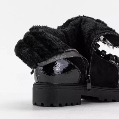 OUTLET Fekete női csizma részben lakkozott Ginoko - Lábbeli