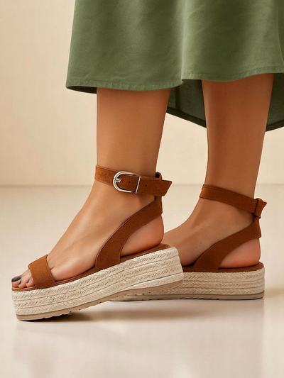 Royalfashion Női platform szandál Finna