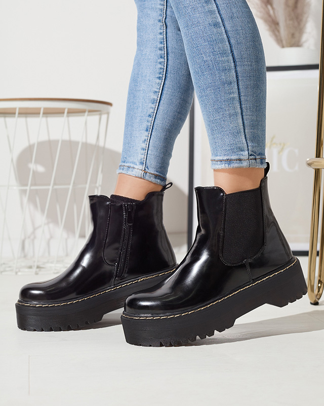 Fekete, vastagabb talpú női bakancs Mallitt- Footwear